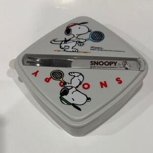 Vintage Snoopy Tennis Lunch Box with Utensil 1958 United Feature Syndicate Inc